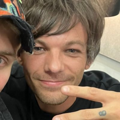 ⠀⠀⠀⠀⠀nialls #1 https://t.co/znxXgx2mQN ★ 🕯