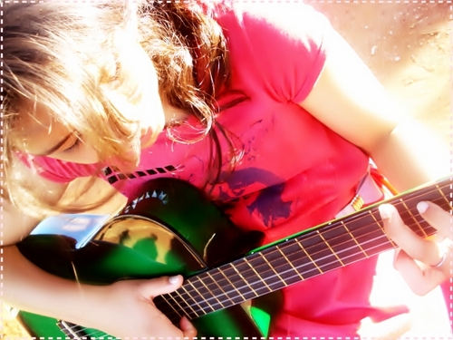 DominikeAlmeida's profile picture. - eu nunca fui de acreditar , mas me perdi ao te encontrar . ♪'