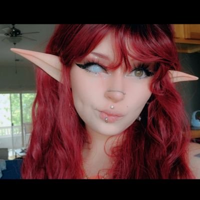 🚫MINORS DNI🚫
hi! I'm Sierra! 🎮 lvl 27 elf babie 🌸 I love anime & video games & makeup & cats! 🐱
🌸18+: @EufieBunnieNSFW🌸