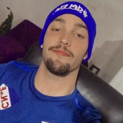 Yo juro streamer. Twitch: Sastreeeee LA VIDA EN 3 colores ❤️💙🤍