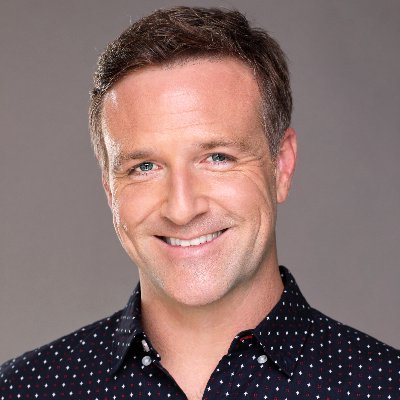 Chief Marketing Officer at https://t.co/KRBajoWXVC.
Real Estate Tech Expert. Seasoned digital marketer. Teacher. Speaker. Accomplished musician & father.