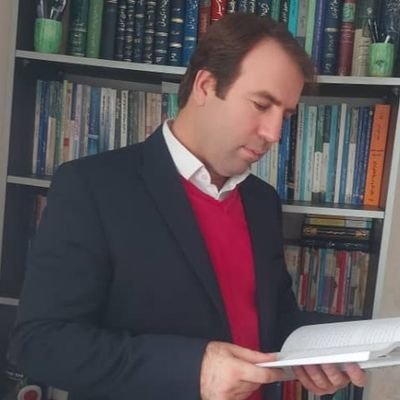 vakilrahimi1's profile picture. یک اکانت