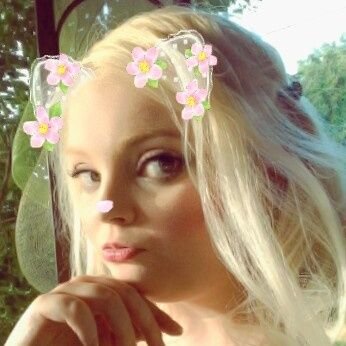 Glitterbabe_98's profile picture. 💜 leave a little sparkle wherever you go 💜