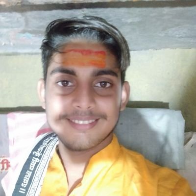 MohitPa25425239's profile picture. *संबंधों की गहराई का हुनर पेड़ों से सीखिए,*
*जड़ों पर चोट लगते ही शाखें सूख जाती हैं।*
