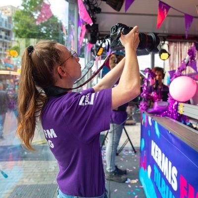 Gastvrouw bij de Efteling / 22 jaar / fotograaf bij Kermis FM