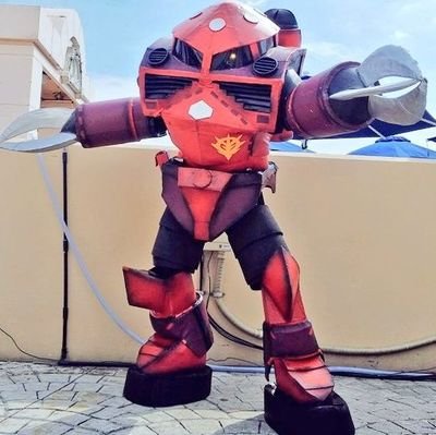 色んなジャンルのプラモ、これは‼️って言うガンプラを集めて作ってます。

コスプレも少々💦💦🤣
コスの頻度は下がってますが、たまにイベントに出没します❗️