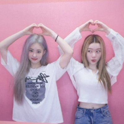 xilgnab's profile picture. speak english but it's not my native language
spreading love for ggs 
ults: chungha, ichillin, skz, nmixx, twice, aespa, itzy, monsta x, onewe