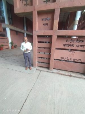 rajeshyn's profile picture. fun loving,slightly principled,hard working Teacher