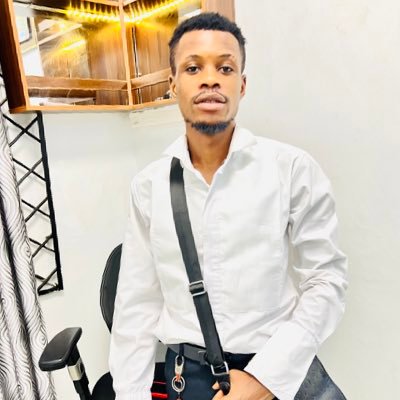 Ab_Poundz's profile picture. My name’s Abraham Elias, But my friends call me Ab Poundz. I’m a nationality of Nigeria and was born in Benin City,Edo🏆🍾❤️🎉