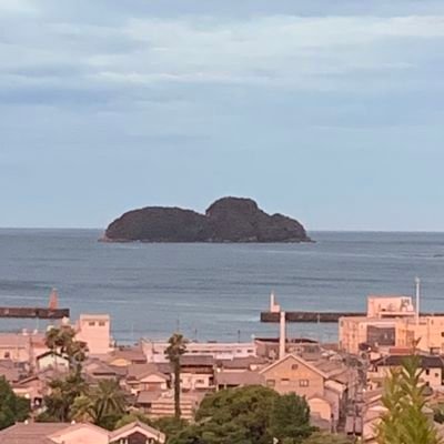 ⚓三重県尾鷲市
🍴手打ち蕎麦『長べや』の娘
(父と二人ひっそり営業)
お店のインスタありますのでフォローよろしくお願い致します✨
趣味⚓海活ビーチコーミング
好きな言葉:①今②なるようになる