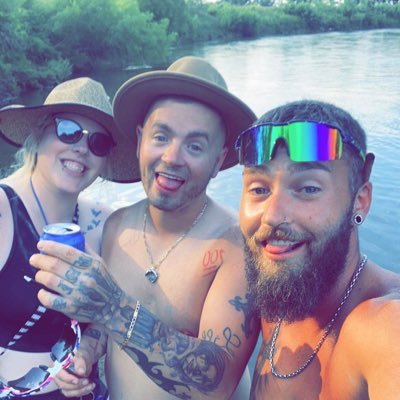 birdznestt's profile picture. #flyeaglesfly #IowaHawkeyes #isthisheaven #dubnation #repbx #bipolar ♉️ #PDRTechnician #PDRislife #happylife #gamer I follow back so follow me