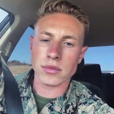 bensonwayne2's profile picture. I'm fun to chat with....🥰💖