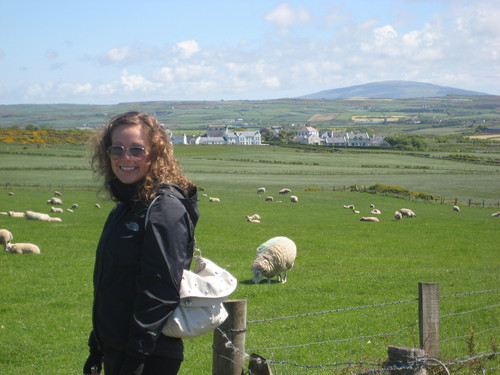 I like science and business, especially when put together! I enjoy yoga and travelling around the world, but home is still my favourite place to be:)