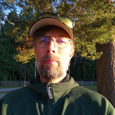 Professor in Landscape management at SLU. Tweets about the nature close to home and how we can make both humans and other species thrive in cities.