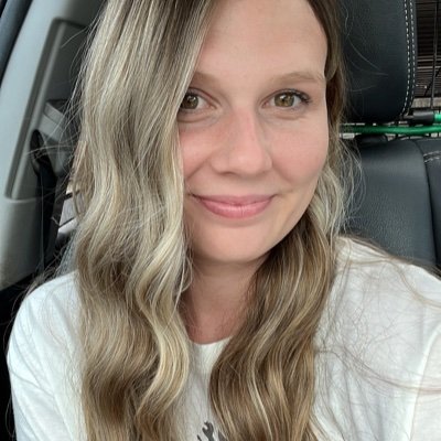 Hi there! I am a UGC creator based out of Oahu. I love all things outdoors, lifestyle, family, fashion, beauty, and skincare. hlbarron@gmail.com for inquiries