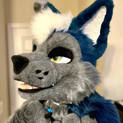 || NSFW 18+!! || 'Ello! I go by Reshkah || An Idiot || 🏳️‍🌈 || 32 || in VT somewhere || Celiacs plz no gluten || -NO DM'S-|| CritterFactory & RumWuff Suiter