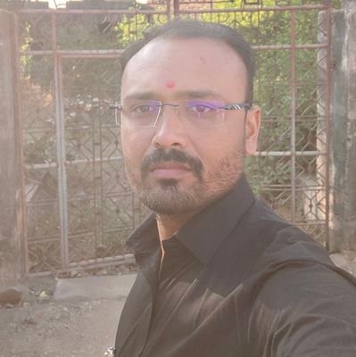 TPari11's profile picture. 