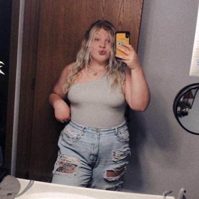 rissanae98's profile picture. 