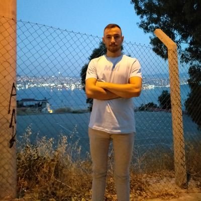 Mete_ozdmir's profile picture. .