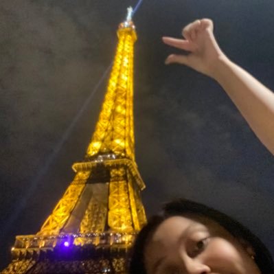 yshb00's profile picture. argumentative antithetical dream girl
