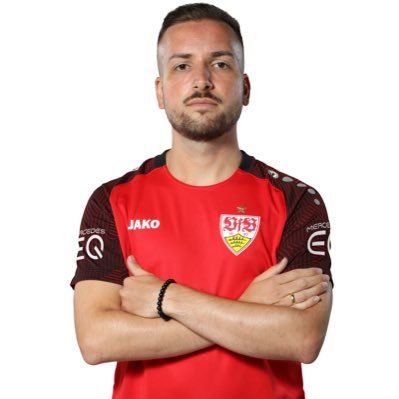 🇩🇪|Professional FIFA Player for @vfb_esports 🥇GERMAN CHAMPION 2020/2021 | 🥈DFB-ePokal 2022 | TOP8 eCL 2022