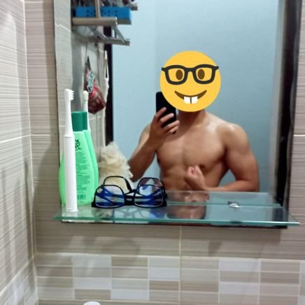 MD | gym addict *sometimes* | Freelance photographer