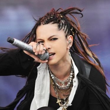 monster_ten's profile picture. L'Arc〜en〜Ciel が好きでTOP画は現地で撮影しました。宜しくお願いします。