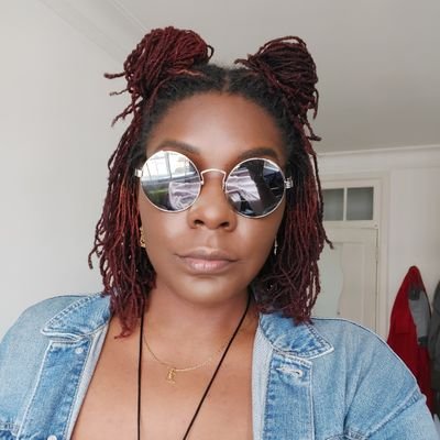 🇹🇹 Trini gyal in London. Singer/Actor. Writer. Bookworm. Tall Person. Intersectional Feminist. Musical Theatre Fangirl.
PhD at @CSSDLondon