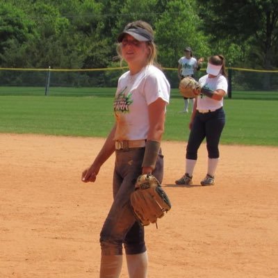 Nc Spark 16u- #22 -pitcher, first, OF. Jordan High School 23’ my video: https://t.co/ixUrzesJWc Louisburg Softball Commit🤙