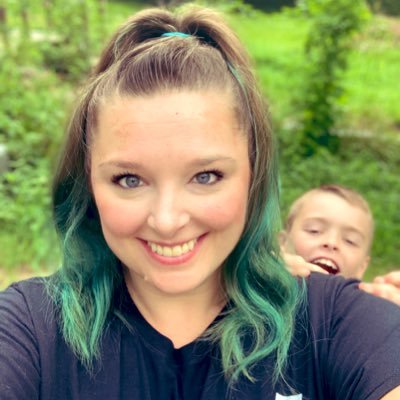 Single mom of a great son.Kindergarten teacher.Independent woman.#clearthelist #donorschoose https://t.co/NIEZPfur8n