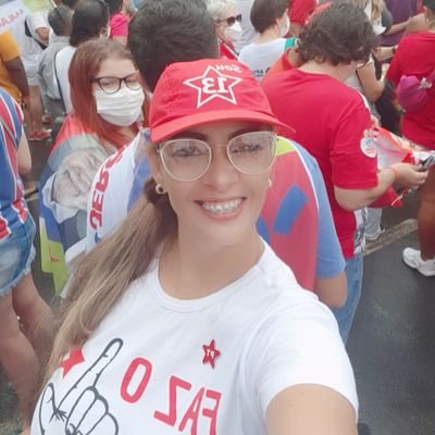 Baiana, Rubro negra🔴⚫ Protetora 🐶 Esquerdista 🚩🚩
#LulaPresidente