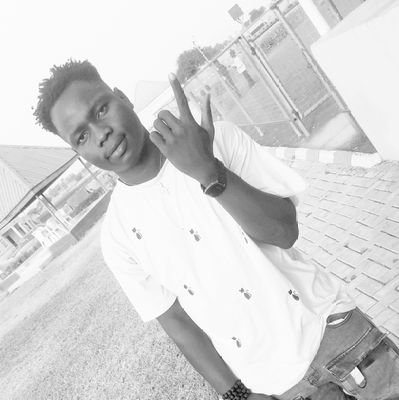 I love music
More especially davido nd burna boy songs
I like everyone around me