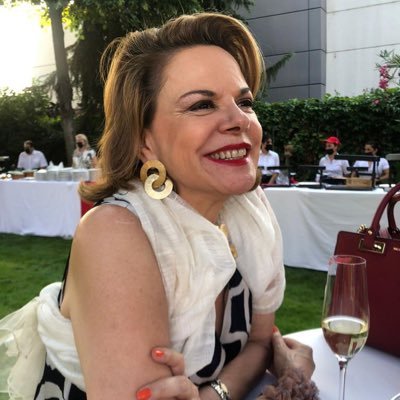 Ex Embajadora en España. Ex Vicepresidenta de la República. Ex diputada, #activista por los DDHH, #feminista, #soñadora por un mundo sin pobreza y digno.