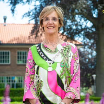 Burgemeester van de gemeente Oost Gelre; a.bronsvoort@oostgelre.nl