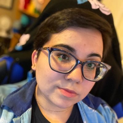 Fiber Artist || Streamer || TTRPG player || Vietnamese/American || She/They