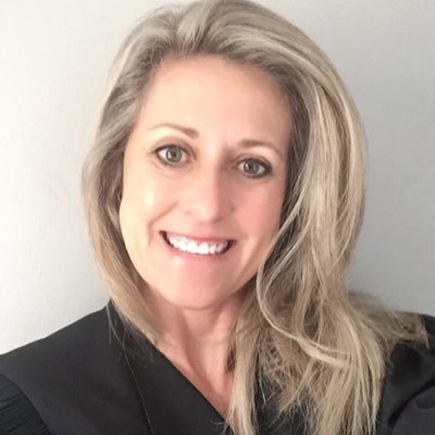 Nicki Macartney, Attorney and Divorce Mediator in Randburg. Divorce with Dignity,Mediate don't litigate. Quick,cheap,easy
