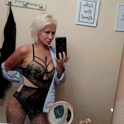 OxfordMarilyn's profile picture. Selling content!
follow and dm!