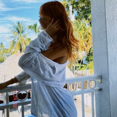 She/They | Model | Comedian | Sag ☼ Cancer ☾ Leo ↑