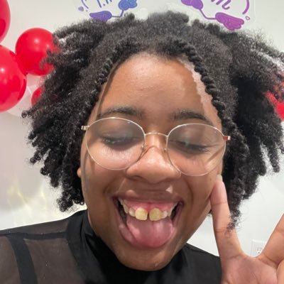 ✊🏽27. BoyBand enthusiast. Sports lover. Avid 🍵 drinker. Comic book reader. Future Archivist. UofSC Grad. Wife🌈 She/Her/Hers