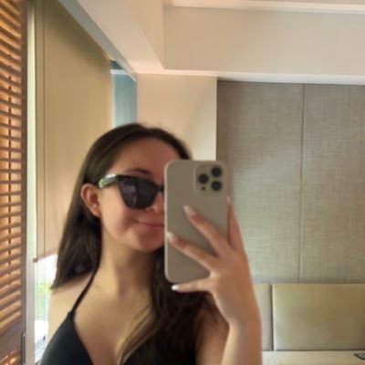 hollyrhodesxxx's profile picture. .・。.・゜✫・.・✫・゜・。.