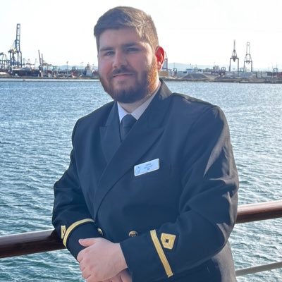 25 Glasgow 🏴🏳️🌈 Merchant Navy Officer, Reservist, Trustee @GHSLifeguards and @The_Tall_Ship, SAR Tech, FREC3 ⚓️ All views are my own.