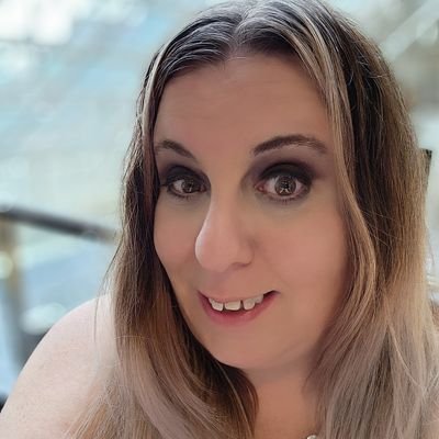 iamjennawithaj's profile picture. 