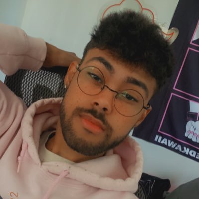 24yr Old Riot Games Player / VRChat~
YT Editor / IT Worker 📷🤓
🍎_xanvr_ 💙 // 8-8-23🍊