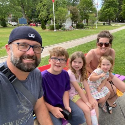 DadX3, Husband, @DDSBSchools Elementary Principal @glengrove_ps, #WeAreDDSB, Sci-Fi Enthusiast, Toronto Sports Fan, he/him