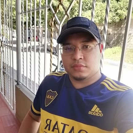 Ingeniero informático 
Hincha del Junior, Real Madrid, Boca, Arsenal e Inter de Milán y Chivas del Guadalajara
