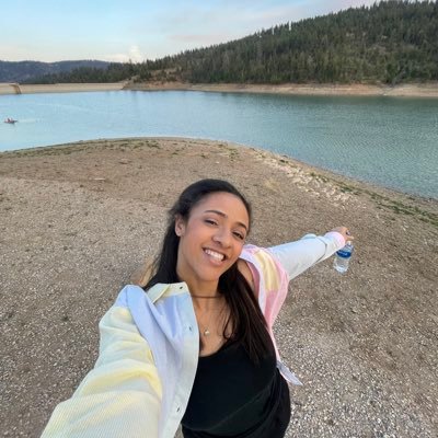 abimung13's profile picture. to live for the hope of it all