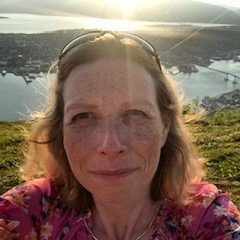 passionate of EM, head of Electron Microscopy Facility at UNIL