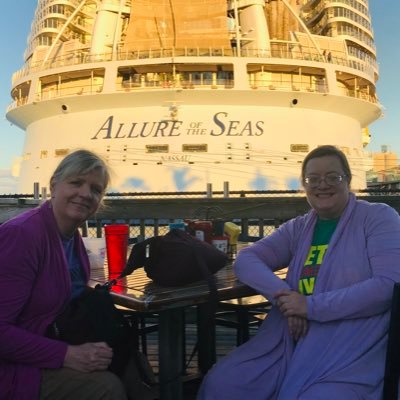 Two roommates and best friends who love to travel, go antiquing, explore old historic homes and cruise! #theemptyarmchair