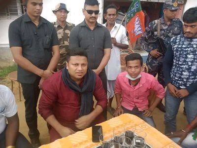 PineSuvendu's profile picture. (west bengal  bharatiya janata party jindabad).....
                       
Emil: suvendupine@gmail.com

district:- birbhum 
 
bidhansobha:- nanoor

ITC