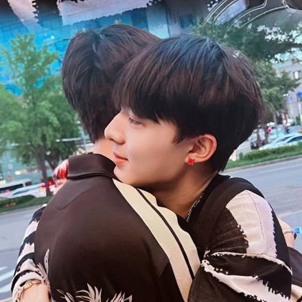 huangpeiwen12's profile picture. 👻👻
